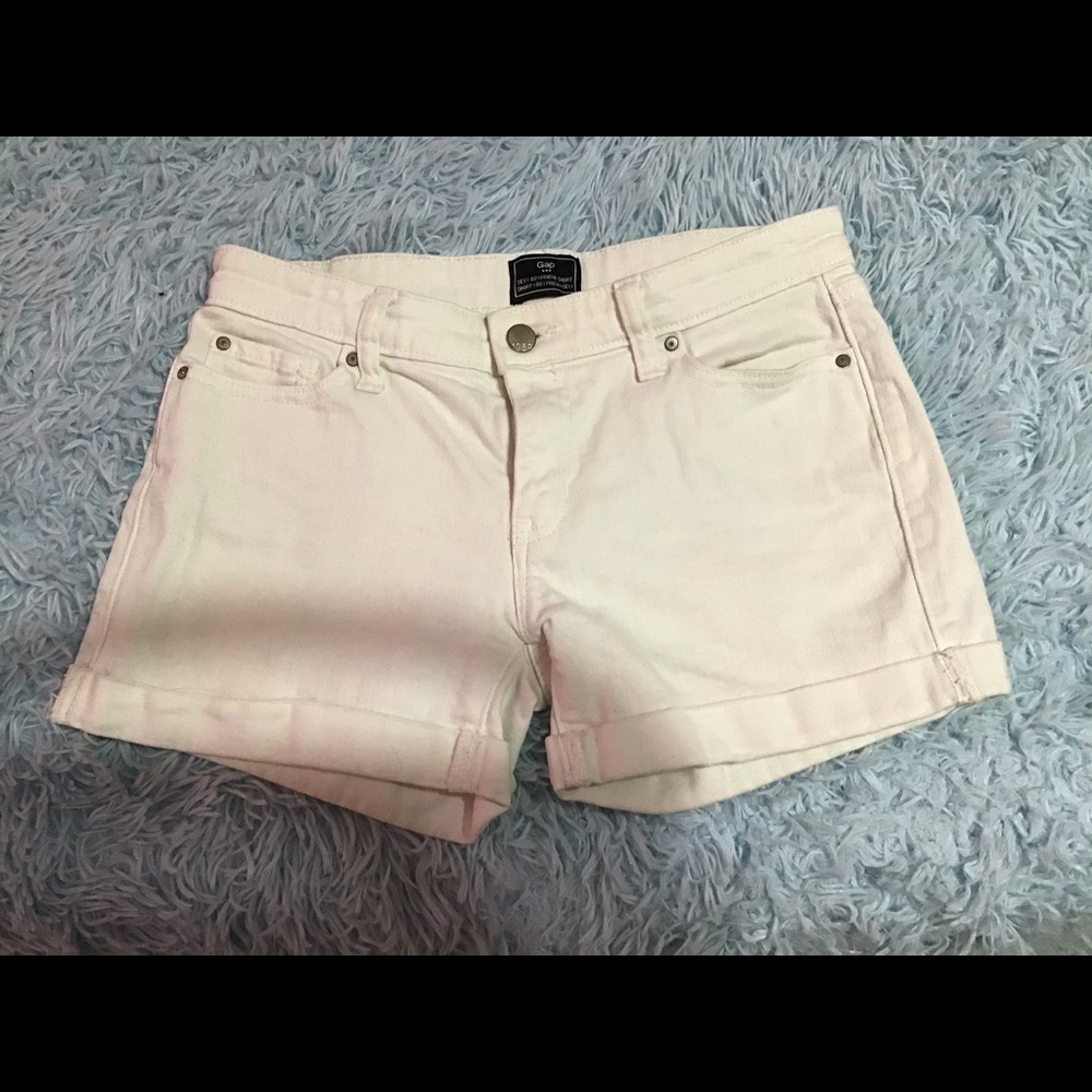 This pair of shorts are boyfriend shorts